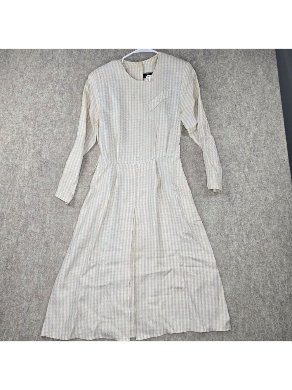 Jessica Howard Petite Long Sleeve Striped Dress Beige/Sage Green Fit & Flare